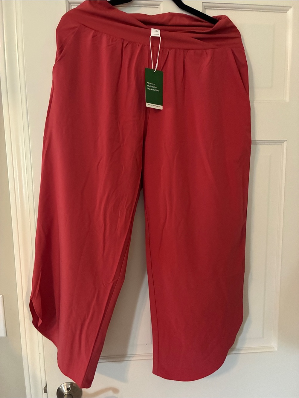 HALARA Women's Wide-Leg Pull-On Track Pants in Red